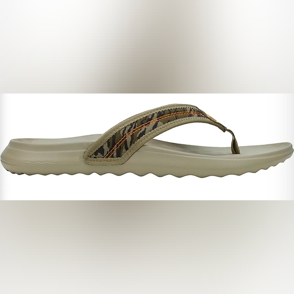 Hey Dude Men\'s Myers Mossy Oak Camo Flip Flops Size 9 main image 2